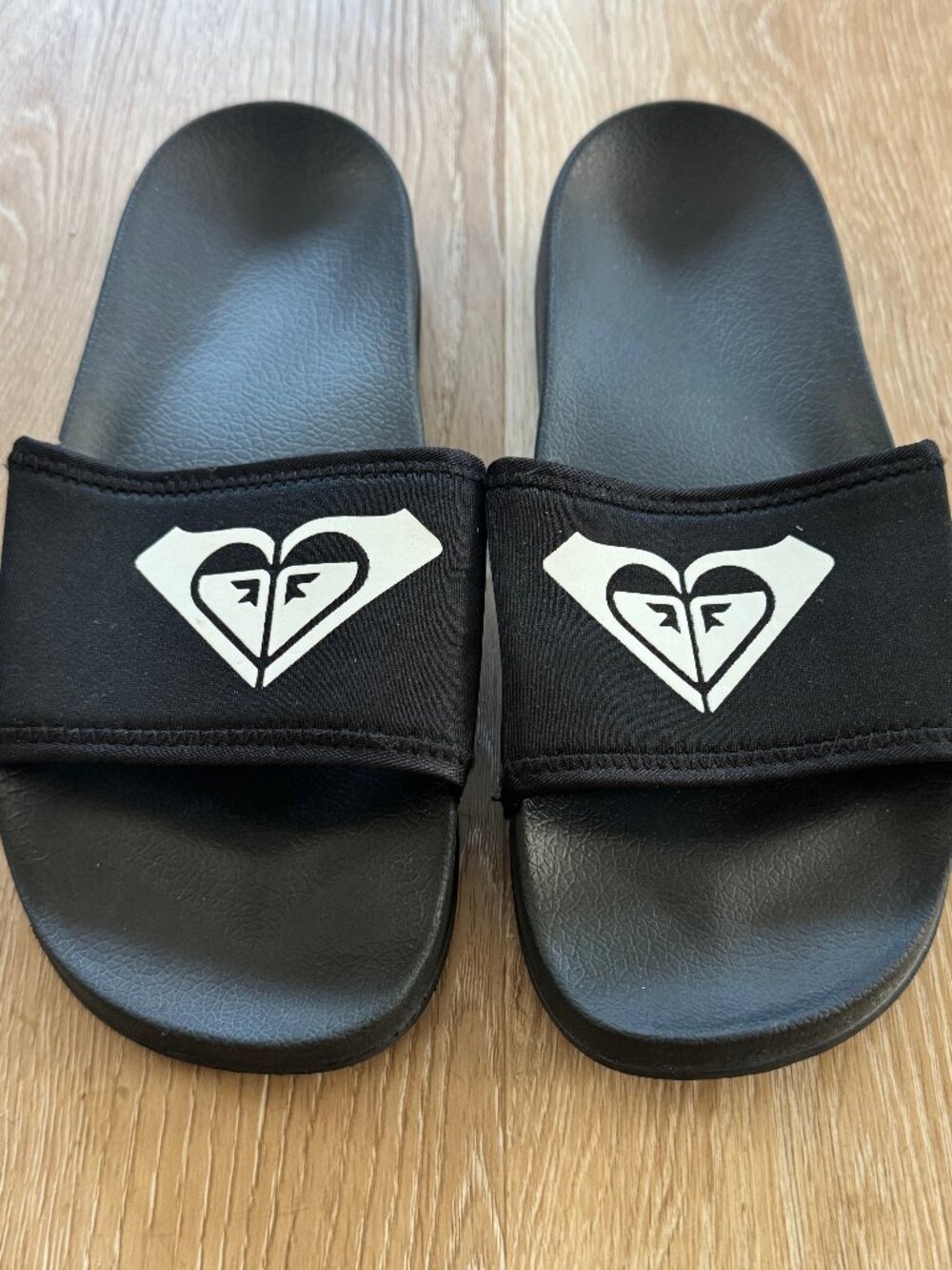 ROXY Surf Skate Swim, Neoprene Logo Pool Slides Sandals, size 8, BRAND NEW